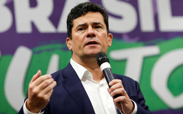 Com desistência de Moro, Podemos corre para retirar inserções do partido na TV (Foto: REUTERS/Adriano Machado) Com desistência de Moro, Podemos corre para retirar inserções do partido na TV