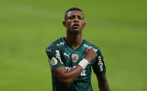 Danilo, do Palmeiras, após partida contra o Atlético Mineiro pelo Campeonato Brasileiro em 2021 (Foto: REUTERS/Cristiane Mattos) Danilo, do Palmeiras, após partida contra o Atlético Mineiro pelo Campeonato Brasileiro em 2021