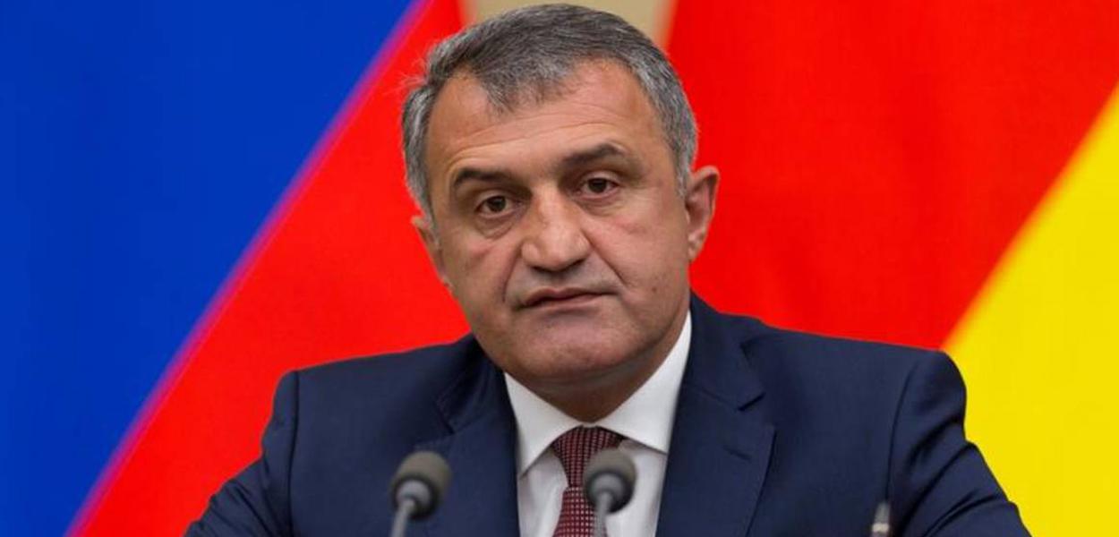 Anatoly Bibilov (Foto: Reuters) www.brasil247.com - Anatoly Bibilov