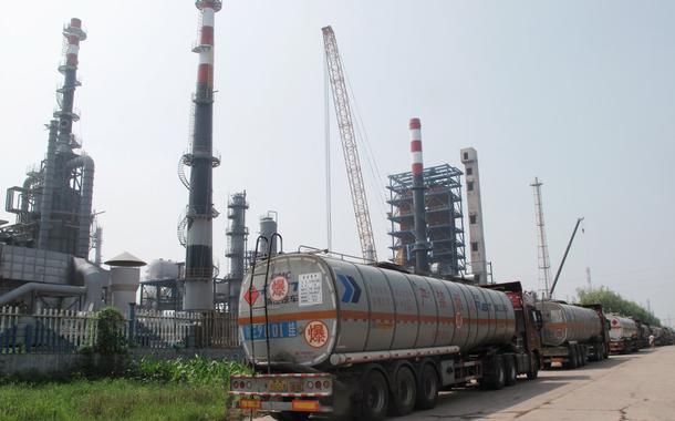 Refinaria de petróleo (Foto: REUTERS/Dominique Patton) Refinaria de petróleo