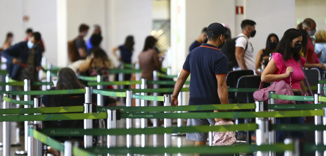 www.brasil247.com - Movimentação de passageiros no Aeroporto Internacional de Brasília