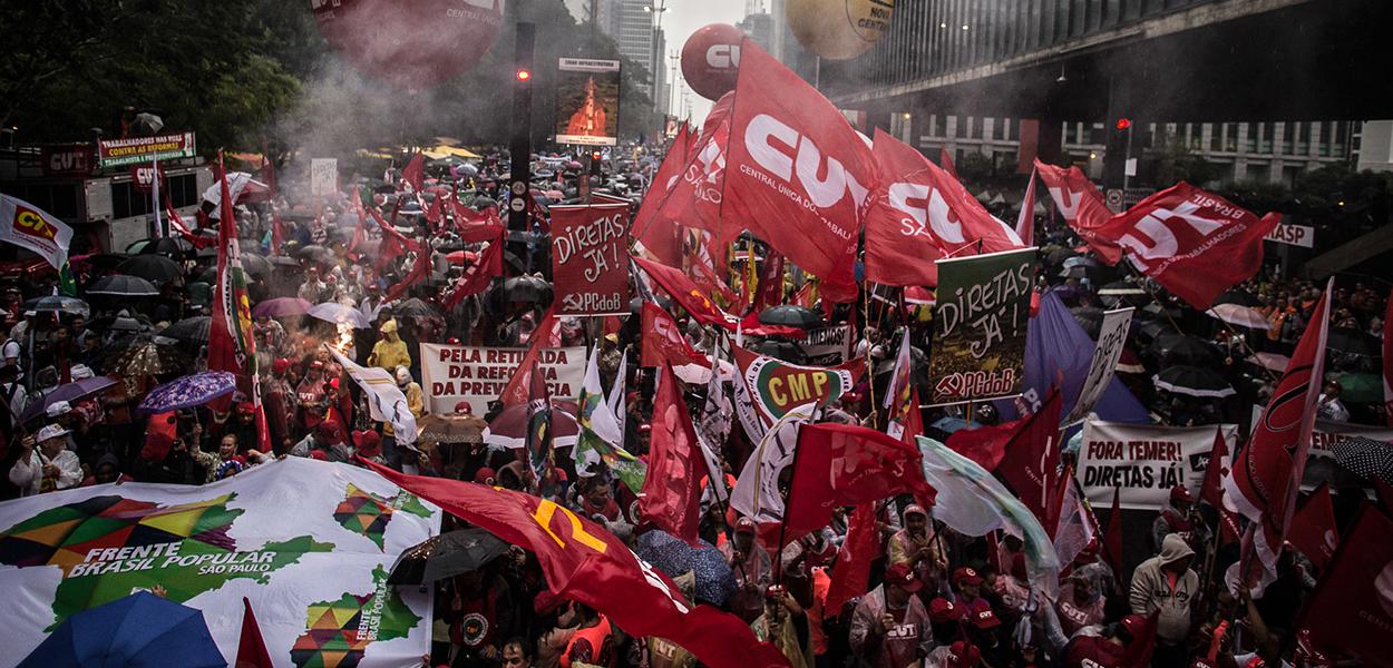 Segundo Datafolha, 49% da popula&ccedil;&atilde;o se identifica com a esquerda - Brasil  247