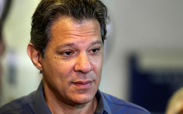 “Acendeu o sinal amarelo: será que a mídia vai embarcar no bolsonarismo de novo?”, questiona Haddad