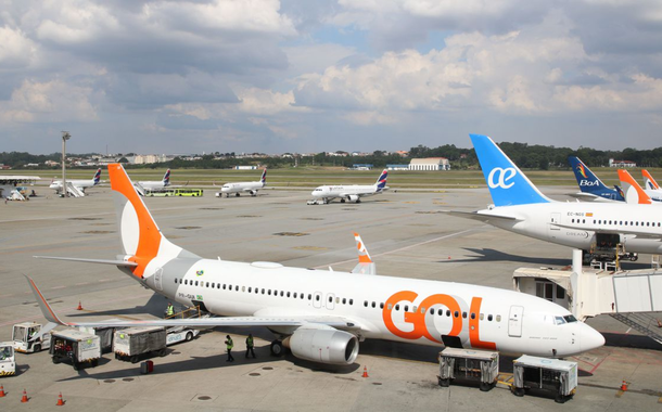 Querosene sobe e passagens aéreas devem 'decolar' (Foto: Rovena Rosa/ABr) Querosene sobe e passagens aéreas devem 'decolar'