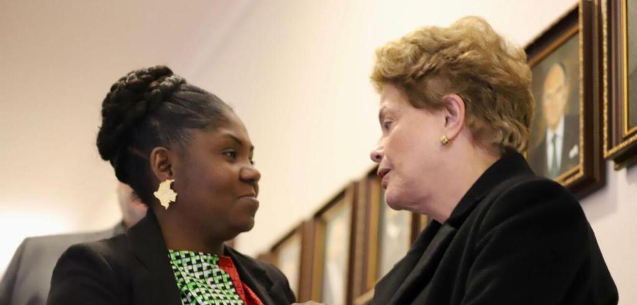 Dilma Rousseff e Francia Márquez (Foto: Twitter de Francia Márquez) www.brasil247.com - Dilma Rousseff e Francia Márquez