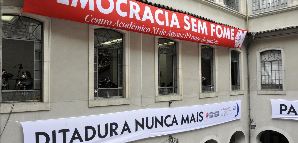 O Largo de São Francisco (SP) em festa pela Democracia (Foto: Felipe Gonçalves / Editora 247) www.brasil247.com - O Largo de São Francisco (SP) em festa pela Democracia
