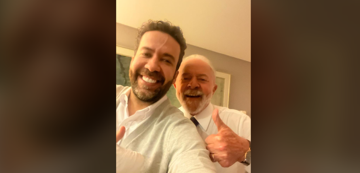 André Janones e Lula (Foto: Reprodução/Twitter) www.brasil247.com - André Janones e Lula
