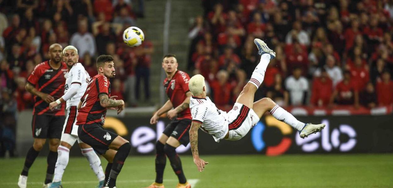 Flamengo bate Athletico (Foto: Ag.Brasil/Marcelo Cortes) www.brasil247.com - Flamengo bate Athletico
