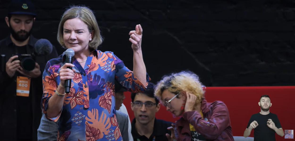 Gleisi Hoffmann (Foto: Reprodução/Youtube) www.brasil247.com - Gleisi Hoffmann