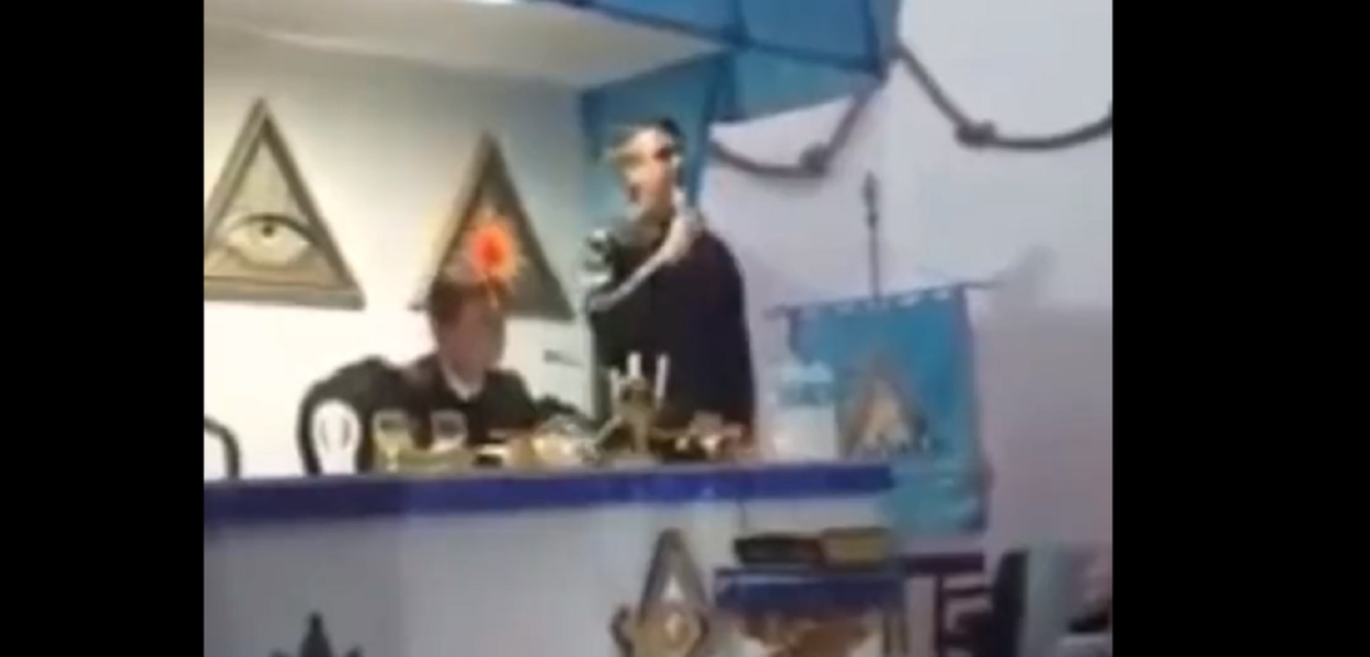Jair Bolsonaro discursa durante evento em maçonaria (Foto: Reprodução) www.brasil247.com - Jair Bolsonaro discursa durante evento em maçonaria