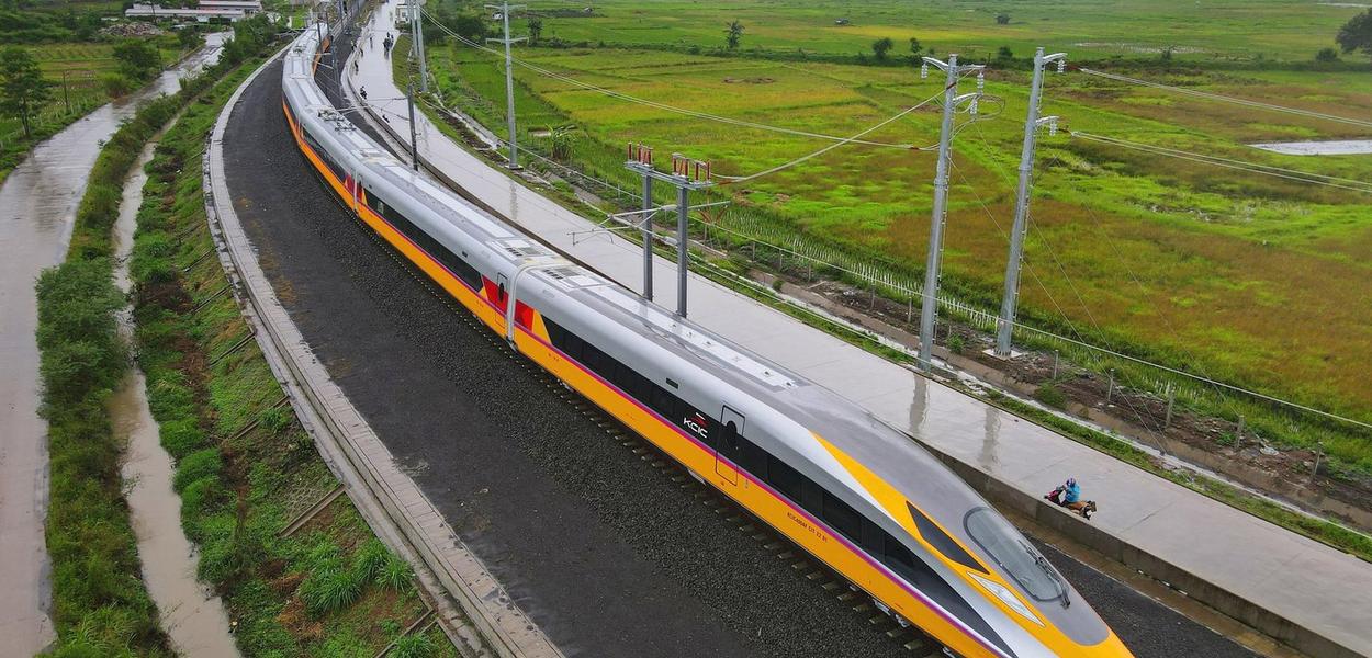 Ferrovia Jacarta-Bandung (Foto: Mídia chinesa) www.brasil247.com - Ferrovia Jacarta-Bandung