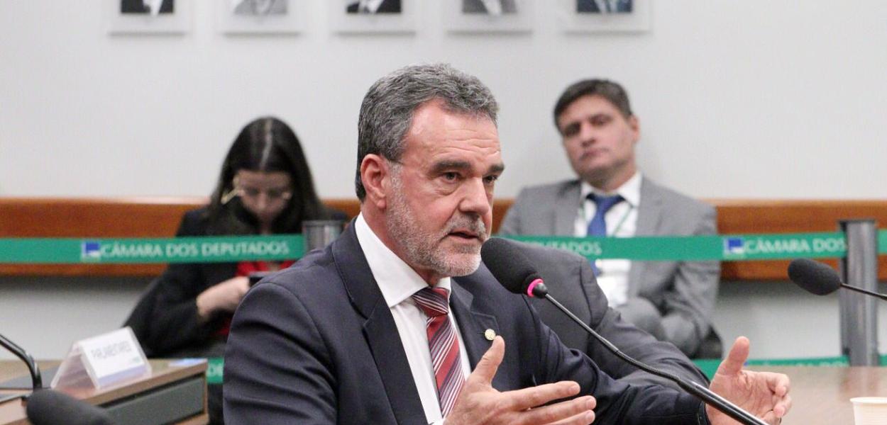 O deputado federal Daniel Almeida (PCdoB) é membro do GT do Trabalho na equipe de transição do governo Lula (Foto: Richard Silva) www.brasil247.com - O deputado federal Daniel Almeida (PCdoB) é membro do GT do Trabalho na equipe de transição do governo Lula
