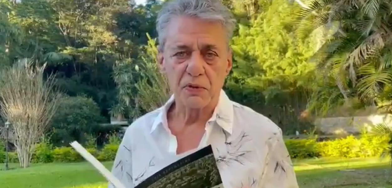 Chico Buarque relembra 25 anos do Massacre dos Carajás: “meu respeito e admiração pelo MST” (vídeo) www.brasil247.com - Chico Buarque relembra 25 anos do Massacre dos Carajás: “meu respeito e admiração pelo MST” (vídeo)