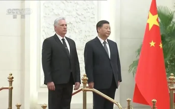 Díaz-Canel e Xi Jinping (Foto: CCTV / Reuters) Díaz-Canel e Xi Jinping