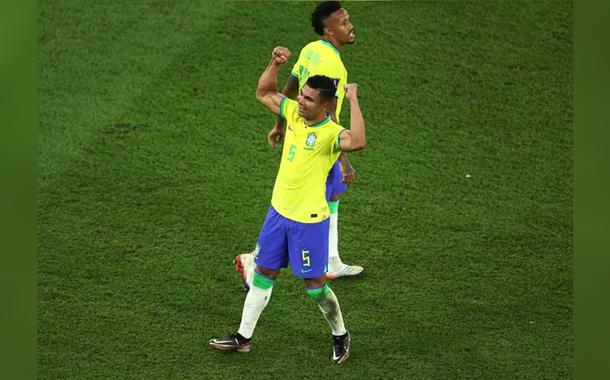 Casemiro (Brasil) finalização com o pé direito do meio da área no lado direito do gol. Assistência de Rodrygo. (Foto: Marko Djurica/Reuters) Casemiro (Brasil) finalização com o pé direito do meio da área no lado direito do gol. Assistência de Rodrygo.