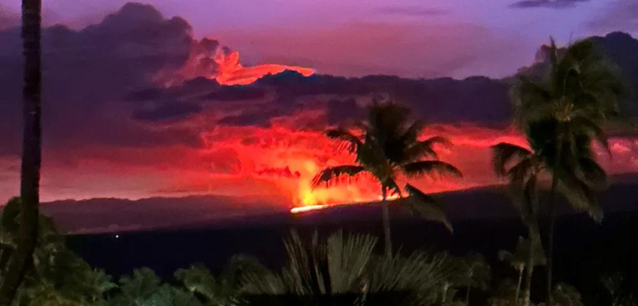 Vulcão Mauna Loa (Foto: Twitter @pfranci2/via REUTERS) www.brasil247.com - Vulcão Mauna Loa