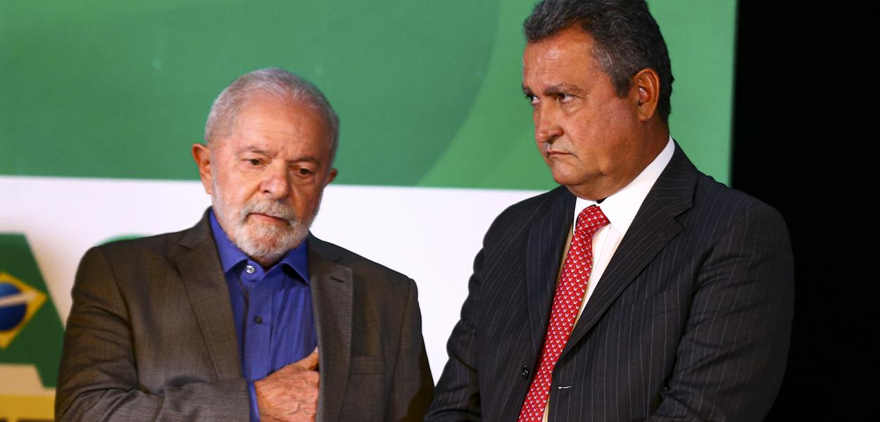 O presidente eleito, Luiz Inácio Lula da Silva, e o futuro ministro da Casa Civil, Rui Costa (Foto: Marcelo Camargo/Agência Brasil) www.brasil247.com - O presidente eleito, Luiz Inácio Lula da Silva, e o futuro ministro da Casa Civil, Rui Costa