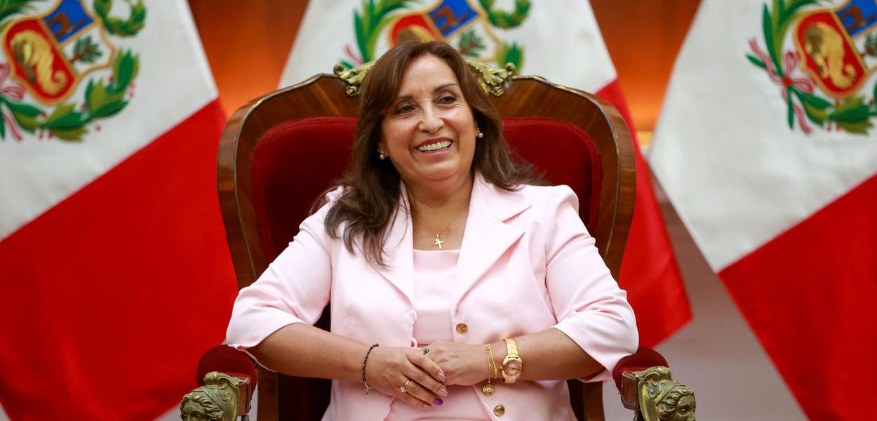 Presidente do Peru, Dina Boluarte (Foto: Presidência do Peru/Divulgação via REUTERS) www.brasil247.com - Presidente do Peru, Dina Boluarte