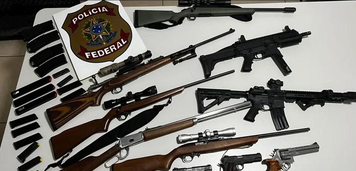 www.brasil247.com - Armas apreendidas pela Polícia Federal durante operação contra organizadores de atos antidemocráticos