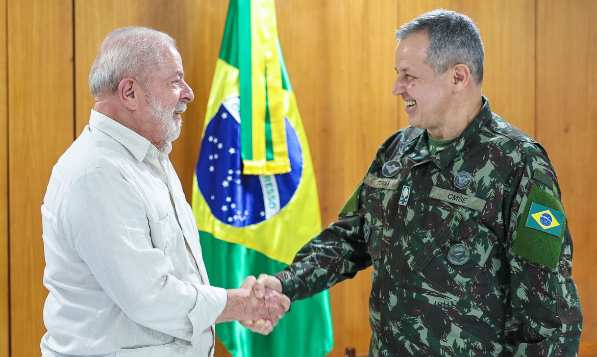 www.brasil247.com - Lula e General Tomás Miguel Ribeiro Paiva