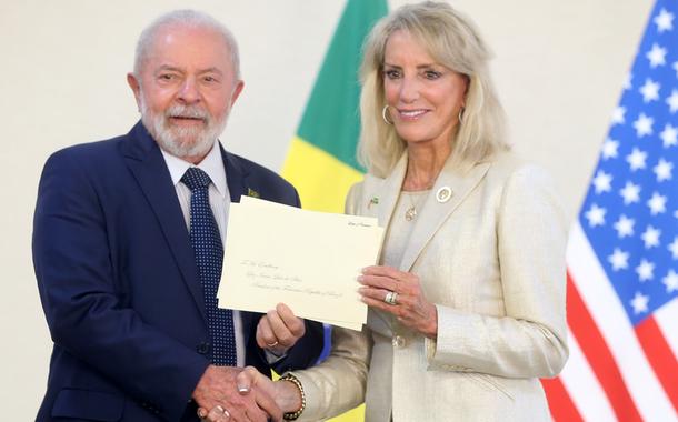 Apresentação de credências da embaixadora dos Estados Unidos da América no Brasil, Elizabeth Bagley (Foto: Valter Campanato/Agência Brasil) Apresentação de credências da embaixadora dos Estados Unidos da América no Brasil, Elizabeth Bagley