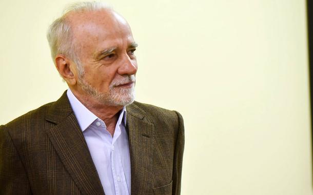 'Subir taxa de juros não tem muito efeito sobre inflação', diz André Lara Resende