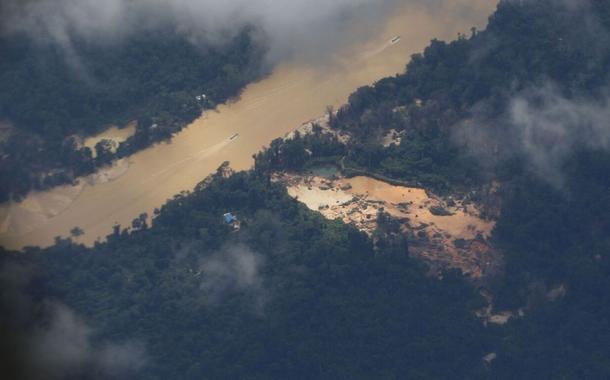 Governo federal toma novas medidas para acelerar saída de invasores da Terra Ianomâmi