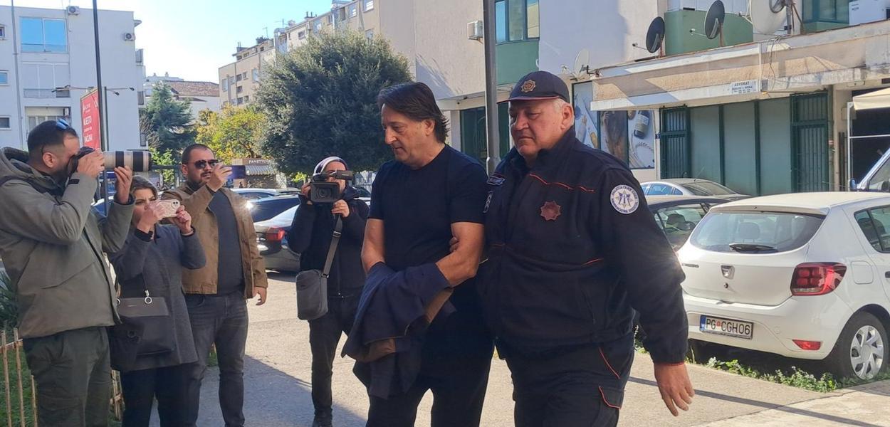 (Foto: Bećirović dolazi u Osnovno tužilaštvo)