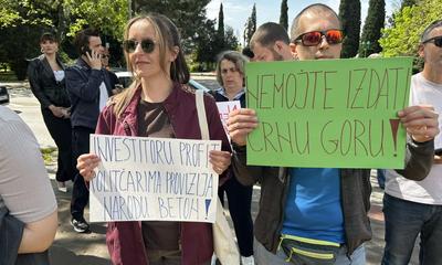<p>Protest ispred Skupštine  22. aprila 2025.</p>