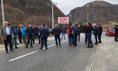 <p>Blokada puta Šavnik-Žabljak</p>