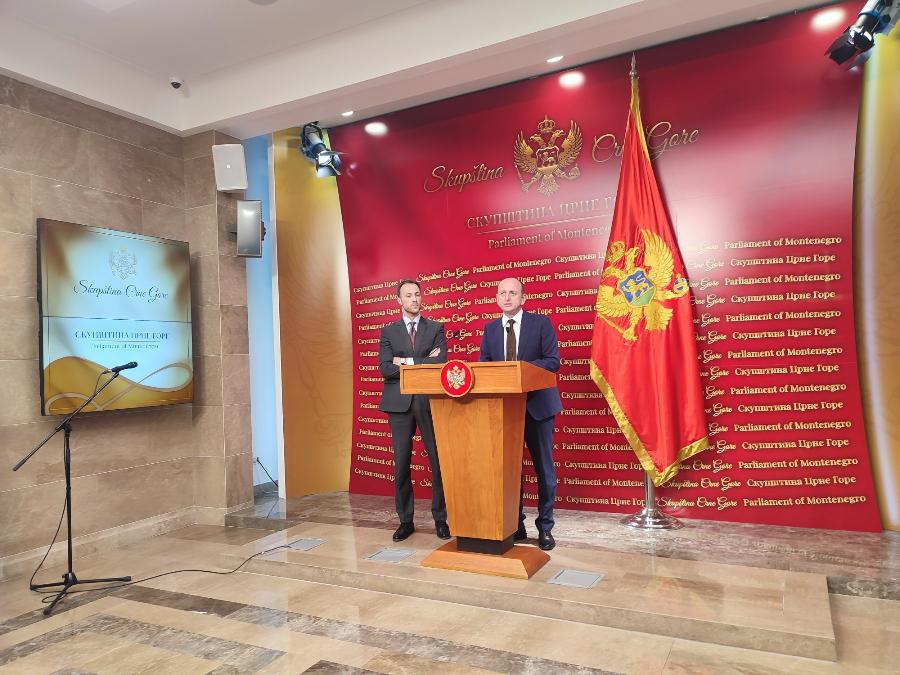 UHLJEBLJAVANJE: Marko Milačić i Milan Knežević