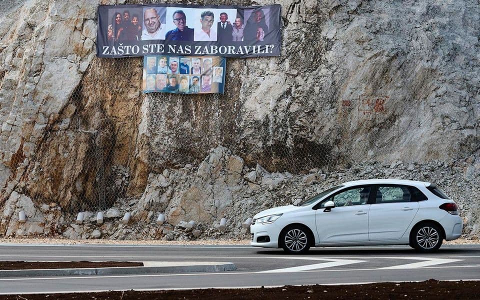OPOMENA I NEPREBOL: Transparent na Kruševom ždrijelu (Foto: Stevo Vasiljević )