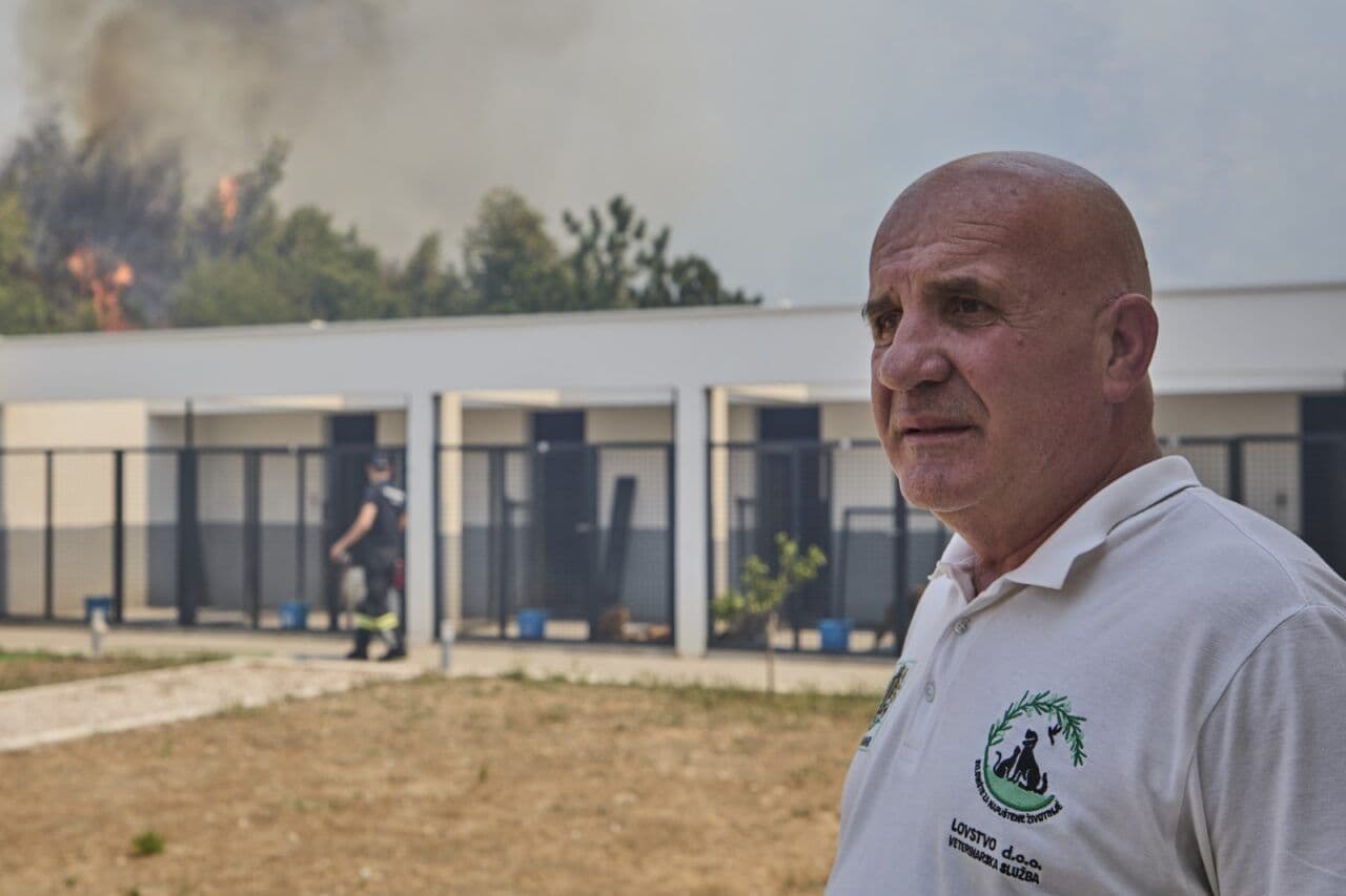 Vatrogasci spasili sve životinje u azilu u Kufinu