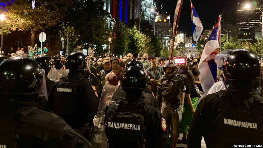 Incidenti u blizini zgrade Generalštaba u Beogradu, 14.8.2025. (Foto: Gordana Ćosić (RFE/RL))