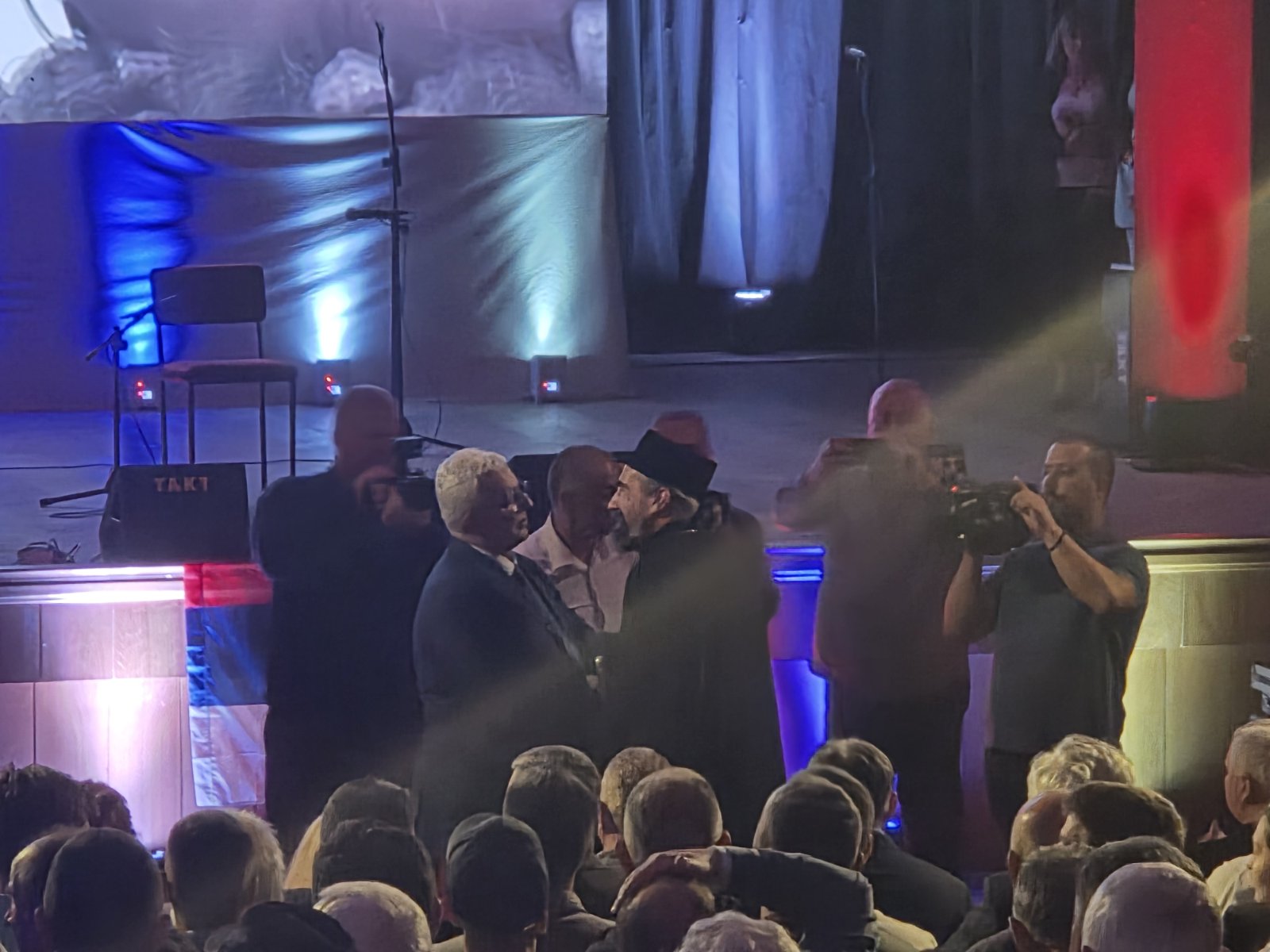 ZAGOVORNICI I VOJNICI SRPSKOG SVETA: Andrija Mandić i Metodije Ostojić