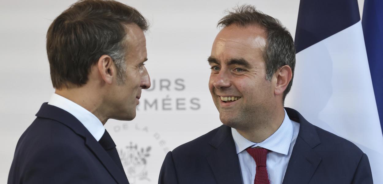 Sebastien Lekornu i Emanuel Makron  (Foto: AP photo/Ludovic Marin)