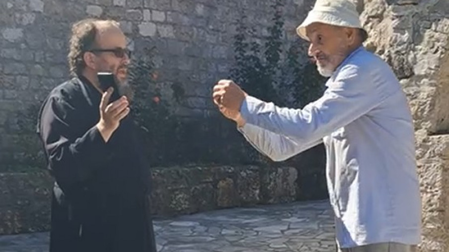 OPORE RIJEČI: Nikaljević u raspravi sa svještenstvom Manastira Donji Brčeli