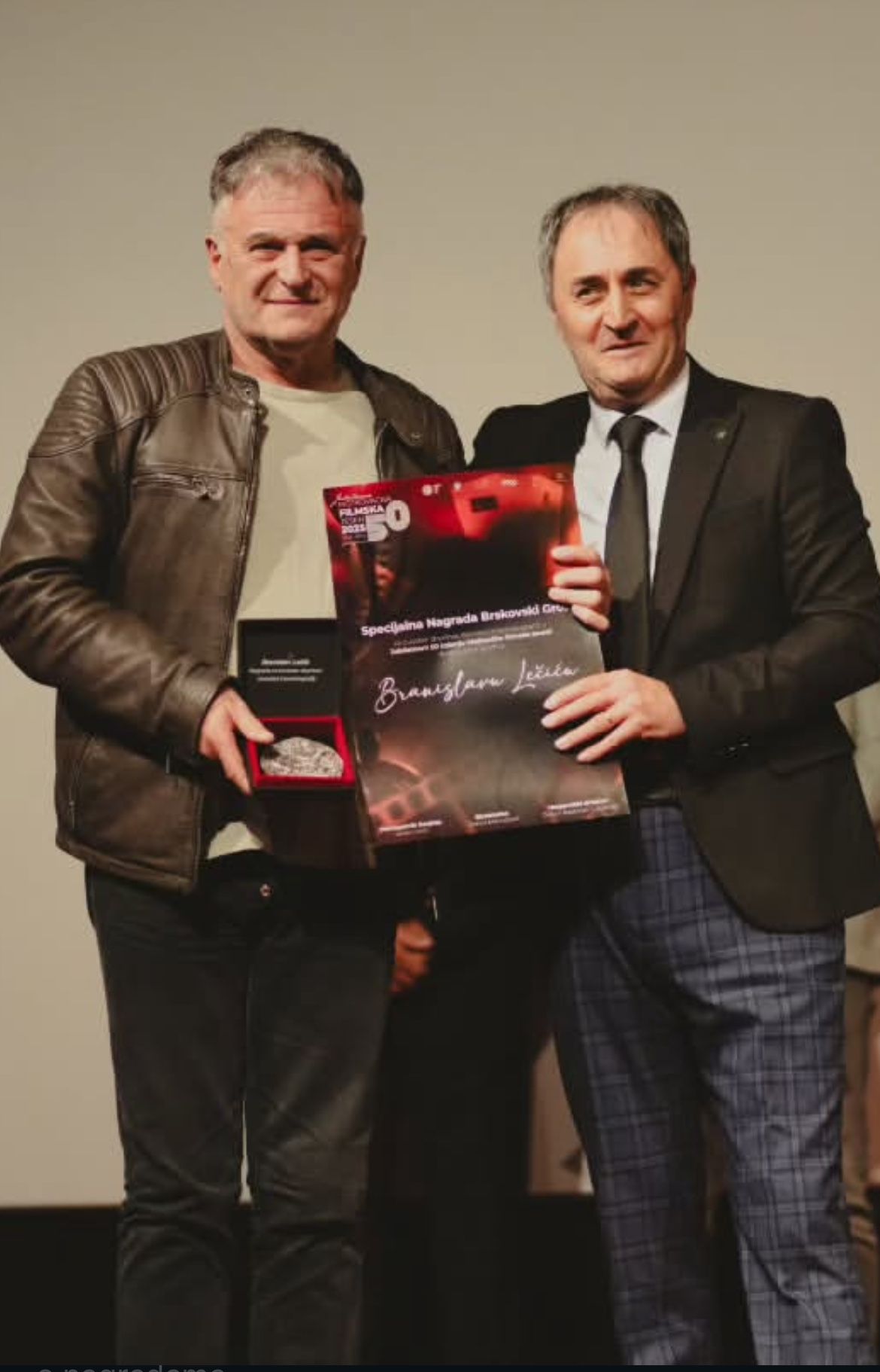 Uručeno priznanje Lečiću (Foto: Društvene mreže)