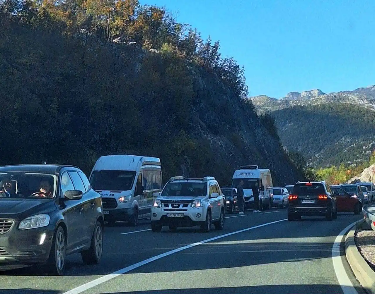 Kolone zbog saobraćajne nezgode u Jankovića Kršu: