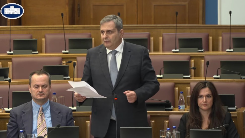 Slaven Radunović - stop kadar (Foto: Skupština Crne Gore/Jutjub)