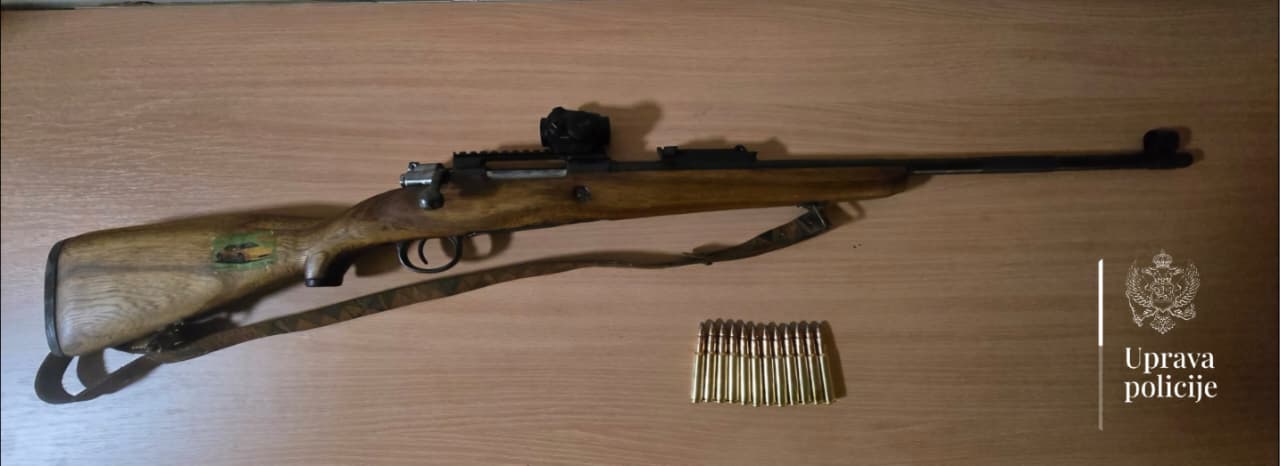 Pronađena puška (Foto: Uprava policije)