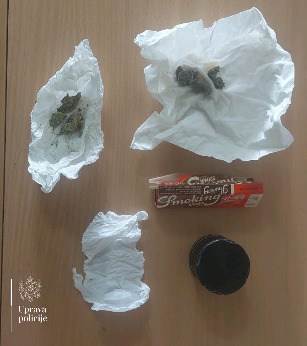 odueto oružje i droga