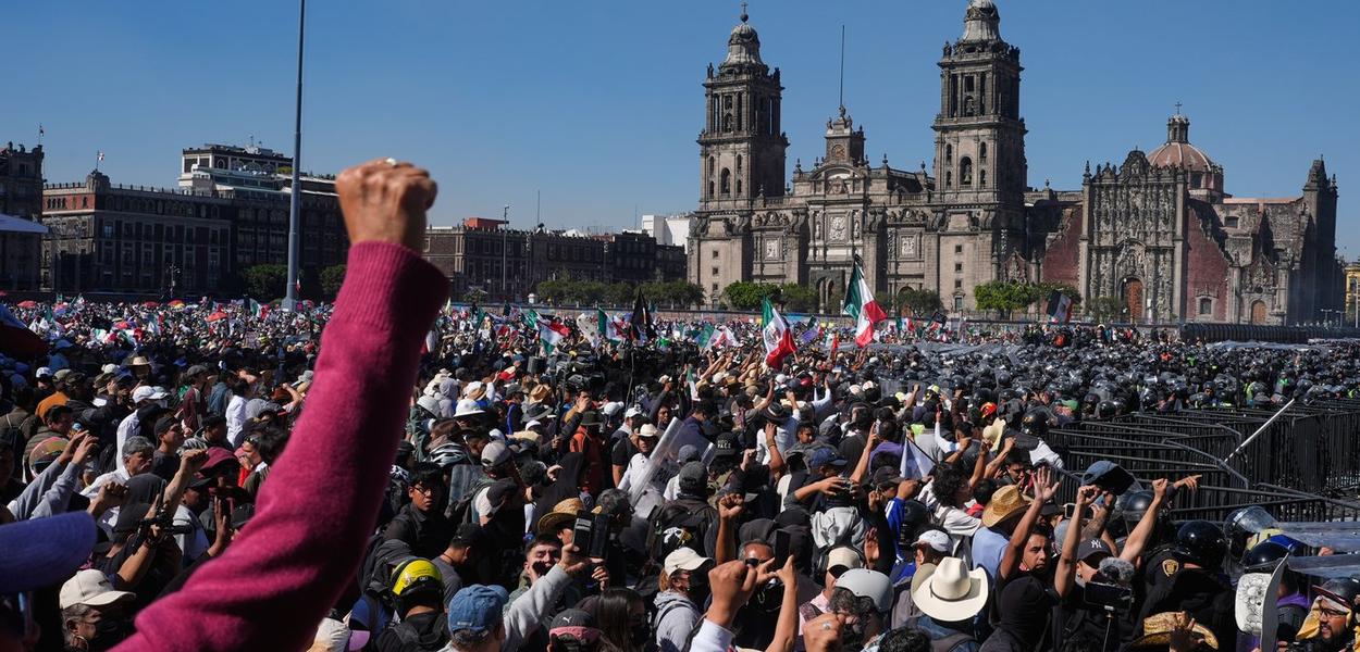 Sa protesta u Meksiku, 15. novembar 2025. (Foto: AP Photo/Marco Ugarte)