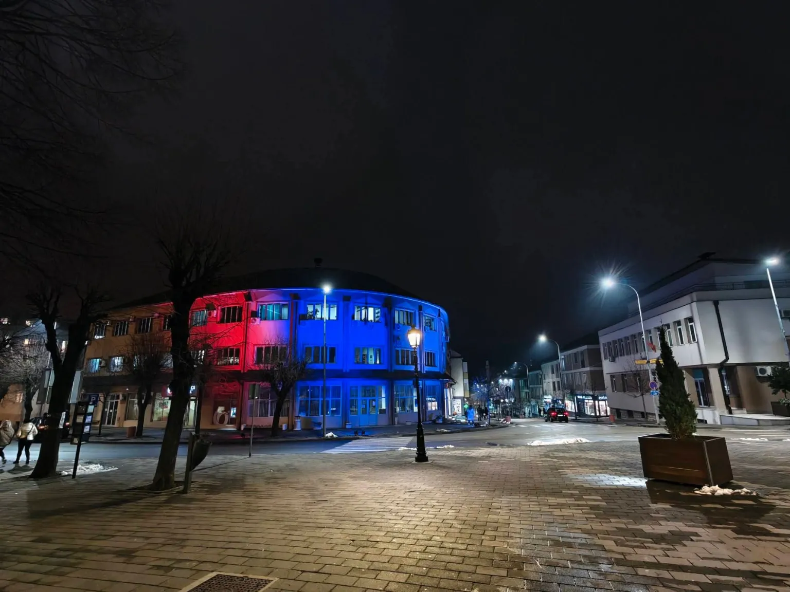 Zgrada Opštine Pljevlja u bojama trobojke