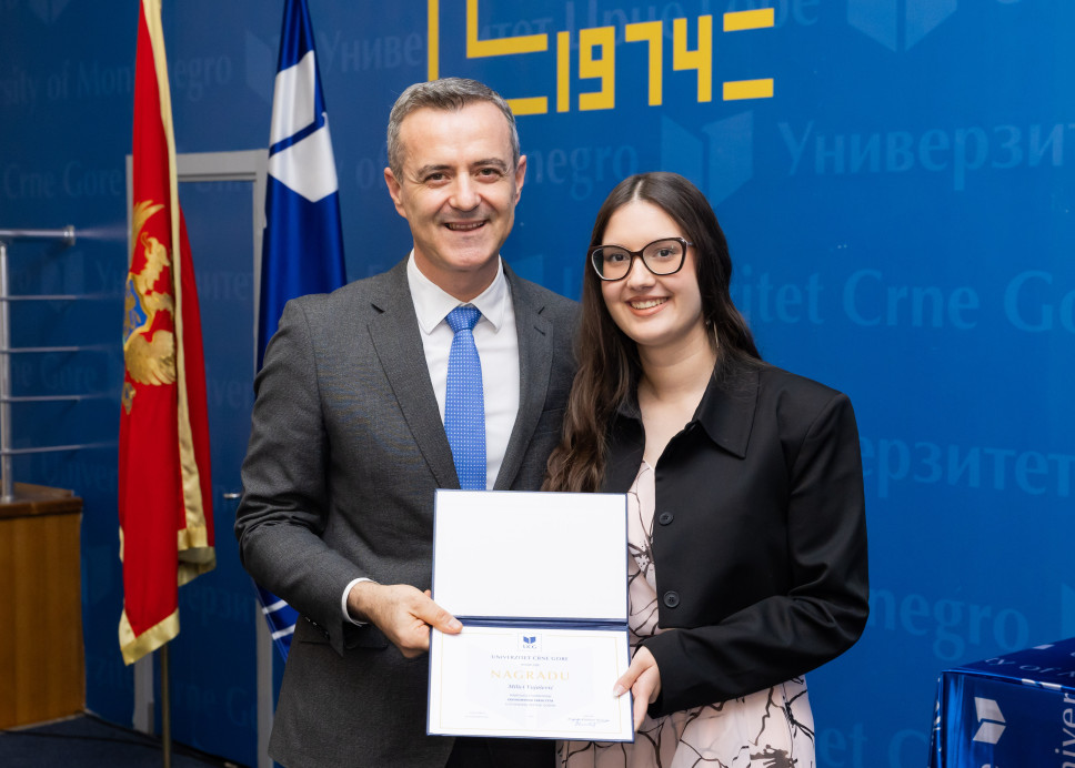 Rektor Božović i studentkinja Vujošević (Foto: UCG)