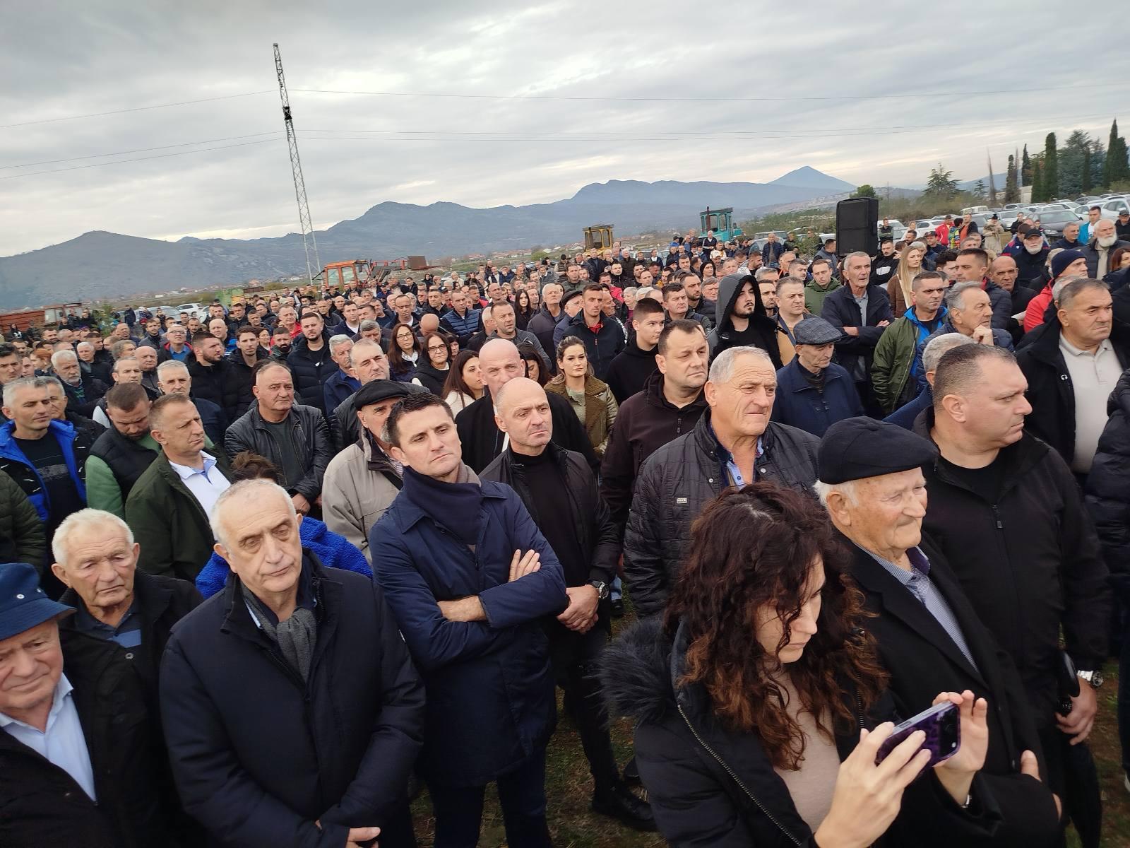 Sa protesta u Botunu