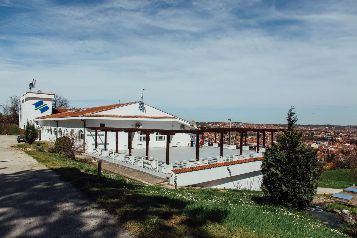 Fabrika vode na Pećini