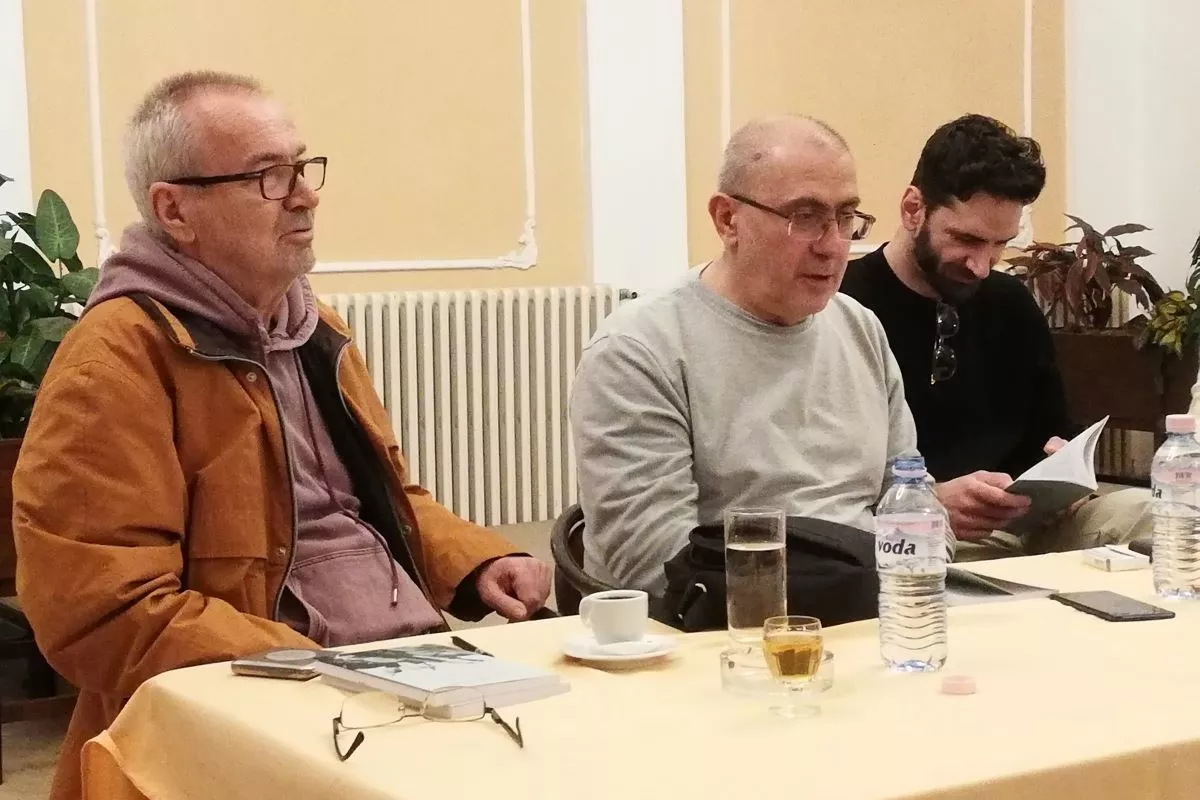 Todorović, Švarm, Tripković