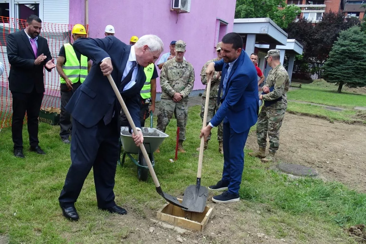 Hil i Gojković položili kamen temeljac