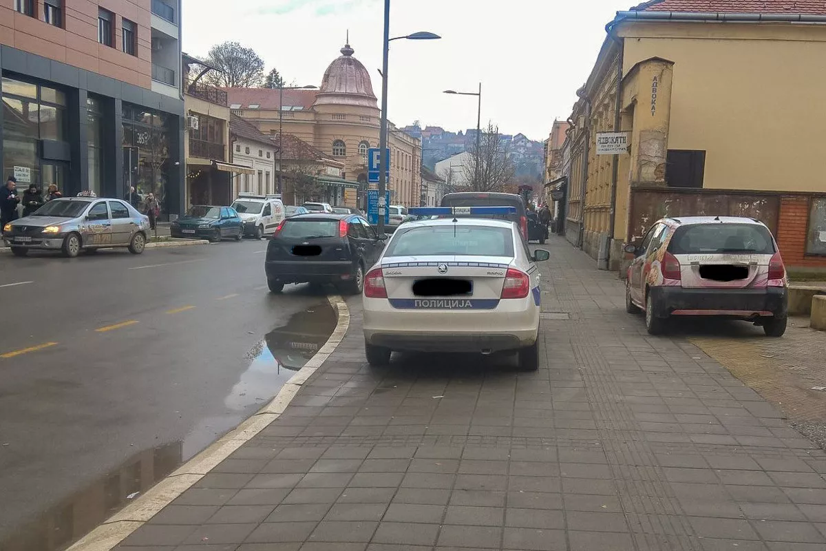 Policija